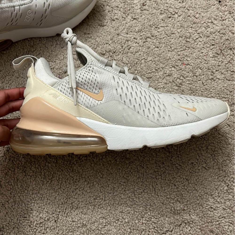 Nike womens’s air max 270. - Picture 2 of 3